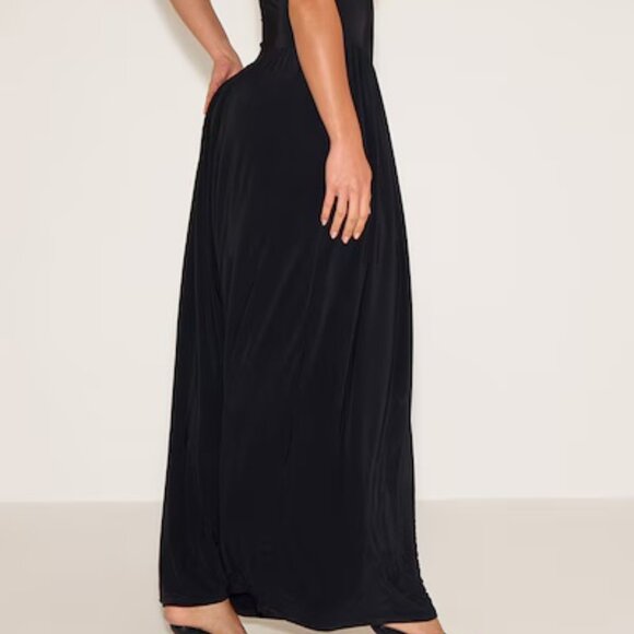 Dresses Dressed(Forever "Dressed" in Dresses) - Picture 3 of 16